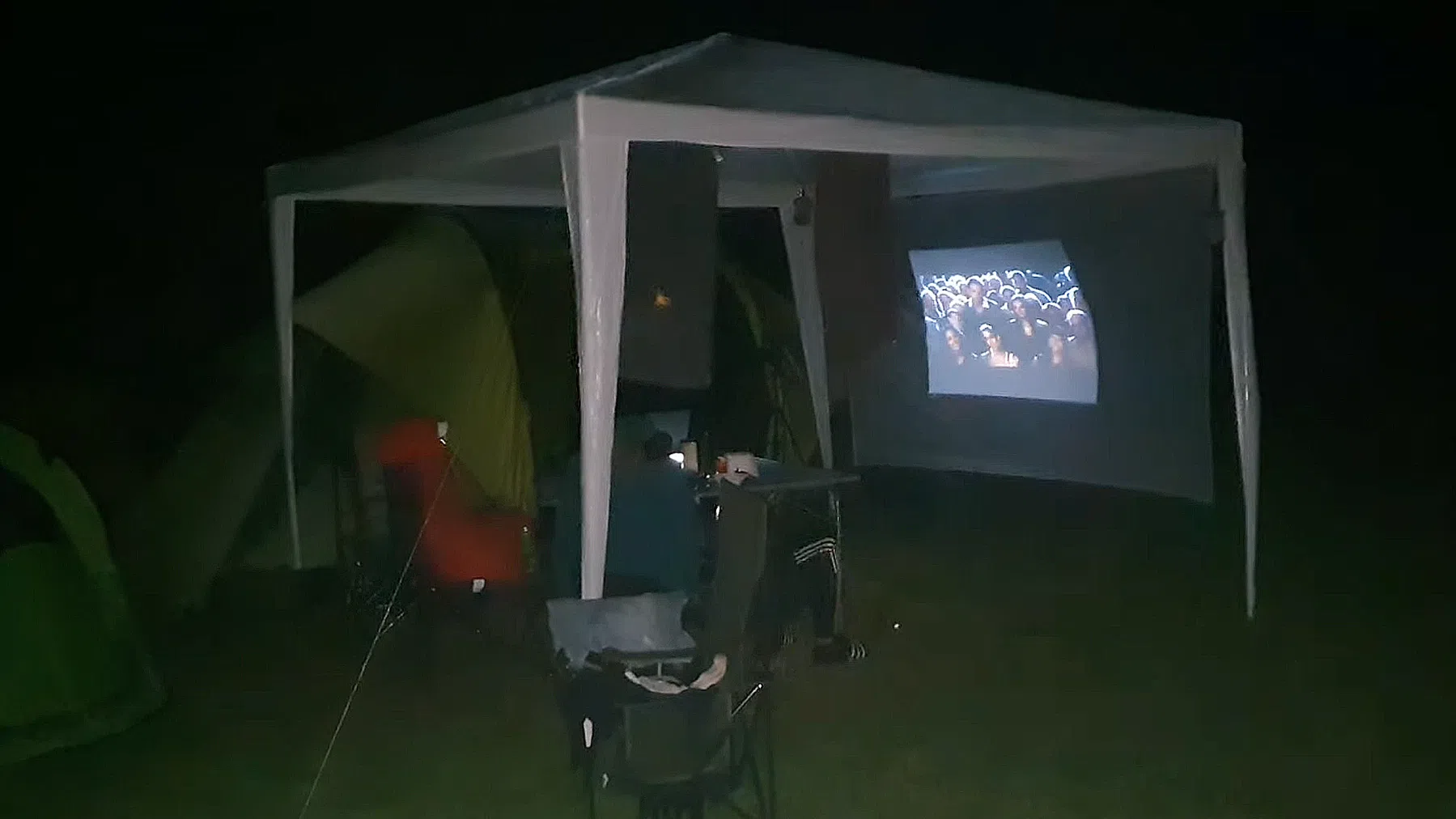 Camping beamer altijd mee